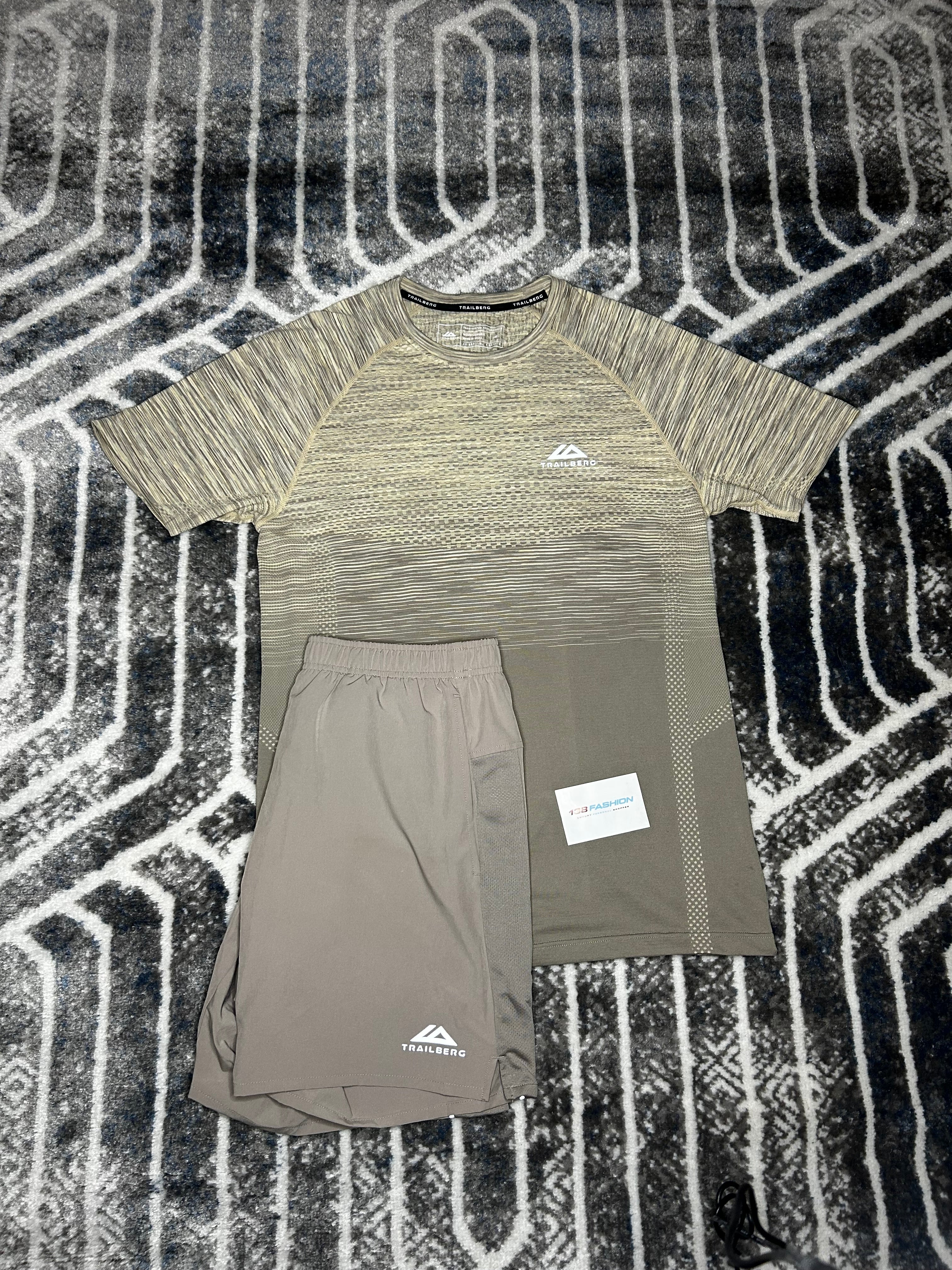 Trailberg- Seamless Set - Stone