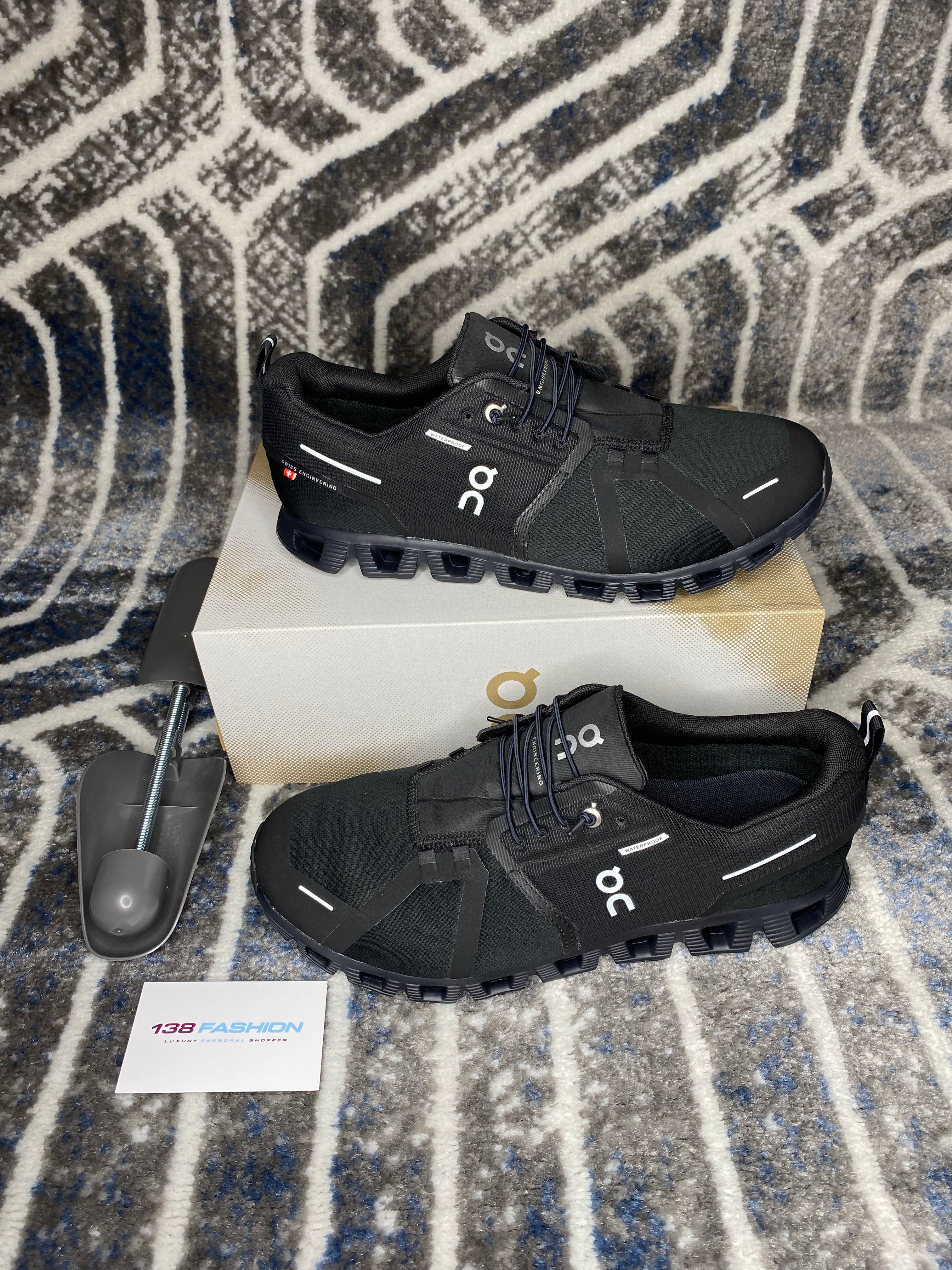ON Running Waterproof Cloud5s Black