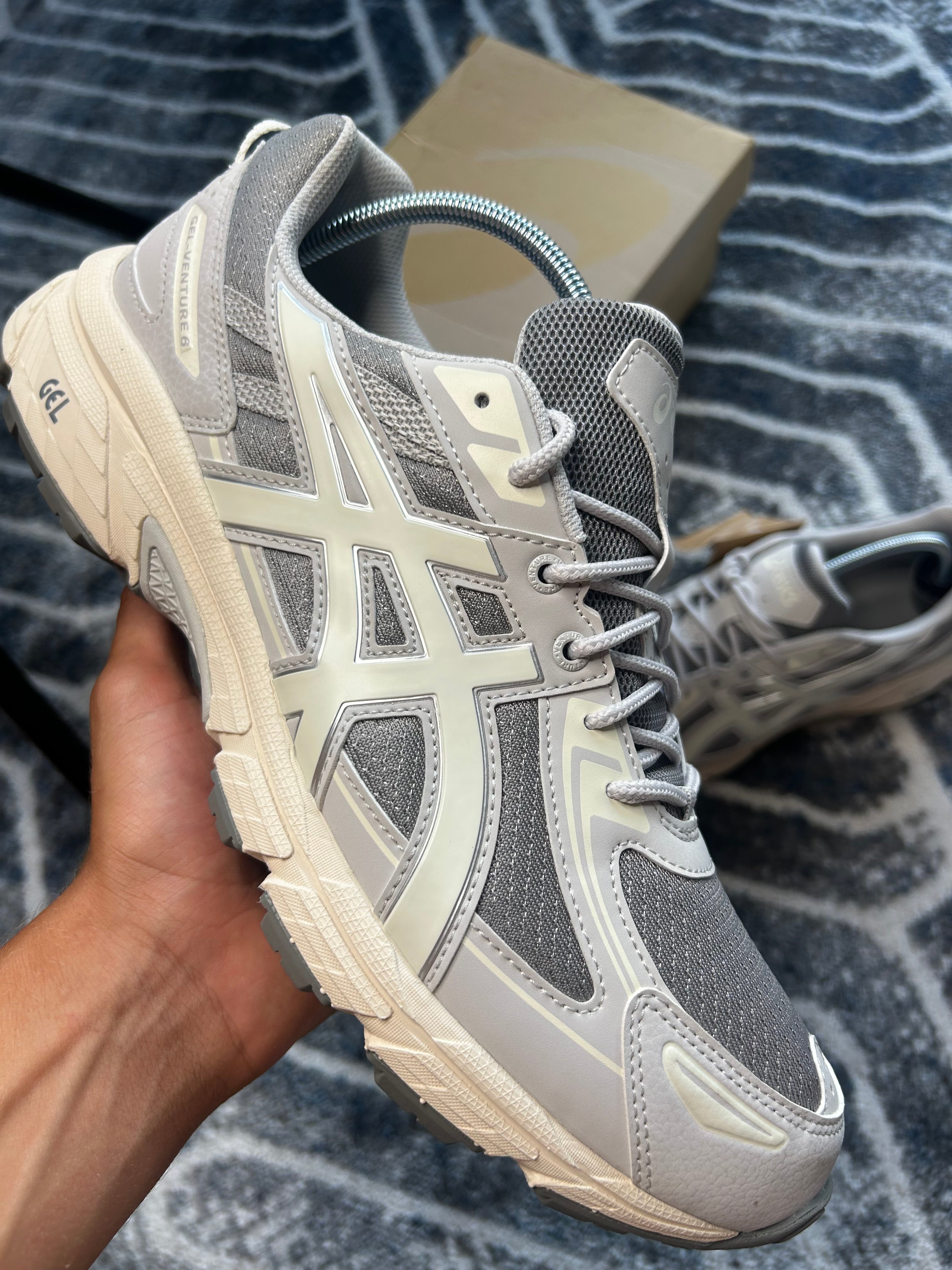 Asics gel venture 6